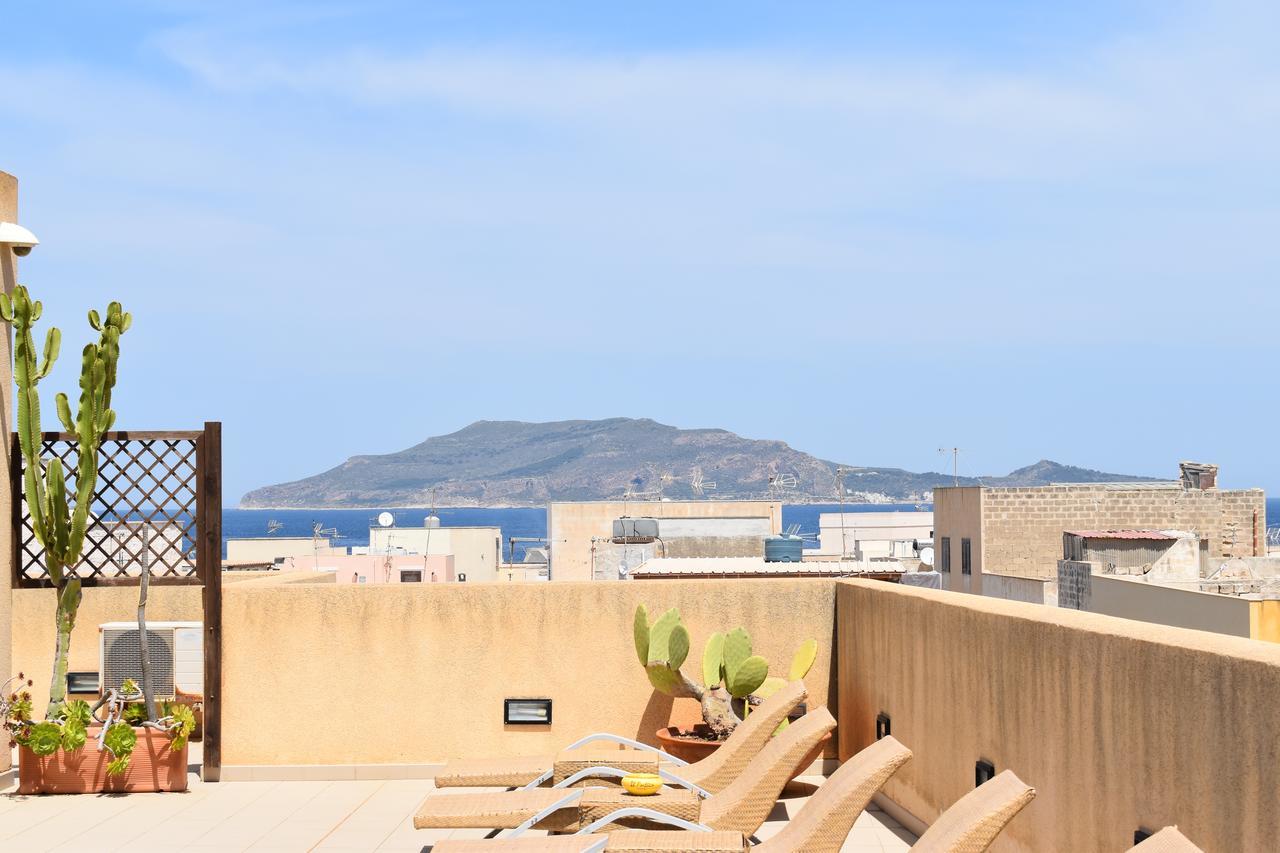 Hotel Il Portico Favignana Buitenkant foto