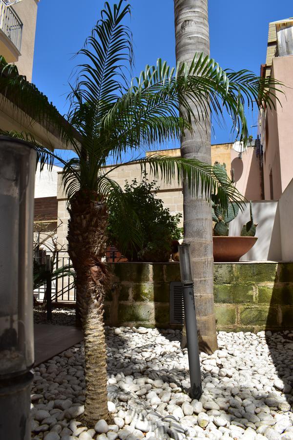Hotel Il Portico Favignana Buitenkant foto