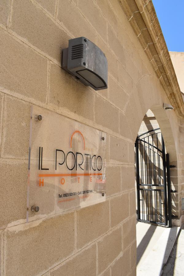 Hotel Il Portico Favignana Buitenkant foto